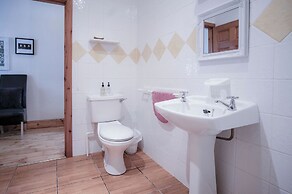 Rose Cottage - 3 Bed Cottage - New Hedges - Tenby