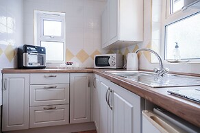 Rose Cottage - 3 Bed Cottage - New Hedges - Tenby