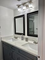 Grand Family 3BD Condo Apartment Near Disney Parks 10