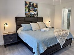 Grand Family 3BD Condo Apartment Near Disney Parks 10