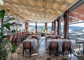 Crowne Plaza Istanbul Ortakoy Bosphorus by IHG