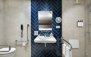 Crowne Plaza Istanbul Ortakoy Bosphorus by IHG