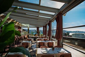 Crowne Plaza Istanbul Ortakoy Bosphorus by IHG