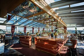 Crowne Plaza Istanbul Ortakoy Bosphorus by IHG
