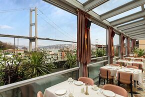 Crowne Plaza Istanbul Ortakoy Bosphorus by IHG