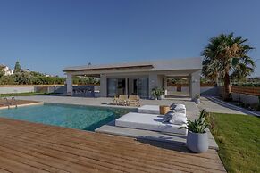 Athena Luxury Villa by Estia