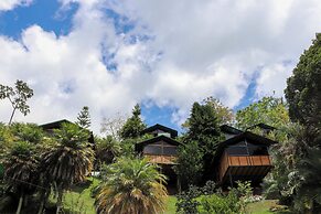 Lakeview Cabin with Jacuzzi in Guatapé