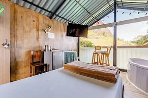 Lakeview Cabin with Jacuzzi in Guatapé