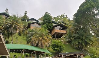 Lakeview Cabin with Jacuzzi in Guatapé