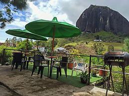 Lakeview Cabin with Jacuzzi in Guatapé