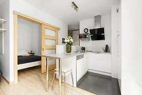 Cozy Poznan Apartment by Renters