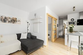 Cozy Poznan Apartment by Renters