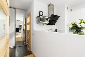 Cozy Poznan Apartment by Renters
