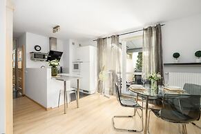 Cozy Poznan Apartment by Renters