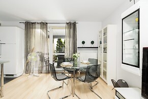 Cozy Poznan Apartment by Renters