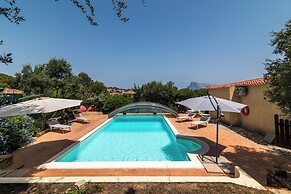 Appartamento Levante With Shared Pool