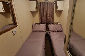 Captivating 3-bed Caravan at Golden Palm Skegness