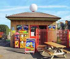 Captivating 3-bed Caravan at Golden Palm Skegness