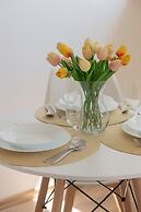 Metro Pole Mokotowskie Studio by Renters