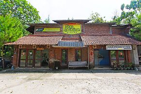 Super OYO 3693 Kopi Klotok Homestay Syariah