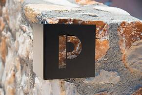Plethora Luxury Suites