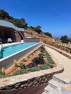 Plethora Luxury Suites