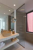 Plethora Luxury Suites