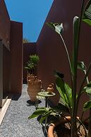 Plethora Luxury Suites