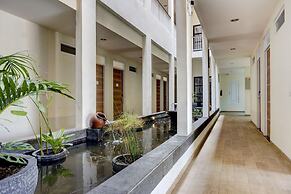 OYO 90629 The Home Srengseng