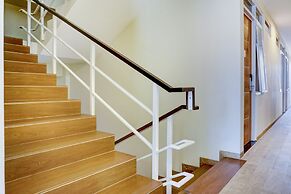 OYO 90629 The Home Srengseng