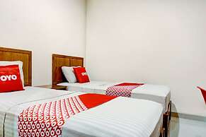 OYO 90629 The Home Srengseng