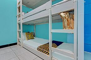 SPOT ON 92611 Lobak Hostel CapsuleNearAyam Goreng Terowongan