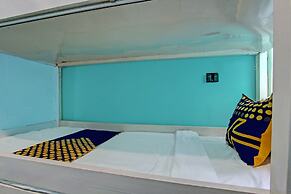 SPOT ON 92611 Lobak Hostel CapsuleNearAyam Goreng Terowongan