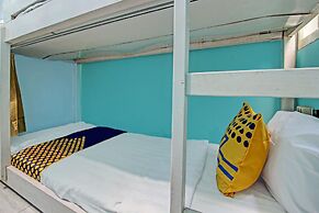 SPOT ON 92611 Lobak Hostel CapsuleNearAyam Goreng Terowongan