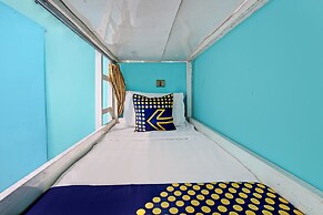 SPOT ON 92611 Lobak Hostel CapsuleNearAyam Goreng Terowongan