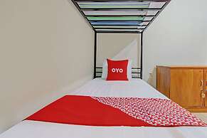 OYO 92617 Omahku Hostel Bunkbed