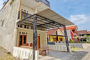 OYO 92617 Omahku Hostel Bunkbed