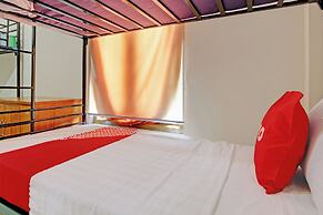 OYO 92617 Omahku Hostel Bunkbed