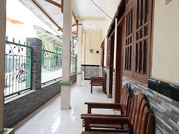 OYO Life  92620 Syfa Kost