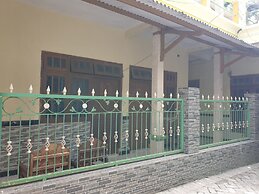OYO Life  92620 Syfa Kost