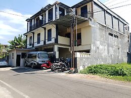 OYO Life 92622 Jatiluhur Kost Syariah