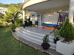 Mae Water Front Apartments