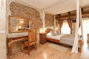 Puchner Castle Hotel