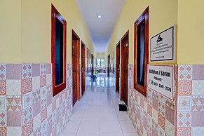 OYO 90234 Dhoho Family Guest House