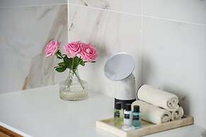 HaTsuk Sea-View Studio by Sea N' Rent