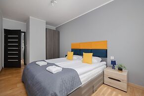 Osiedle Avia Apartment by Renters