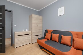Osiedle Avia Apartment by Renters