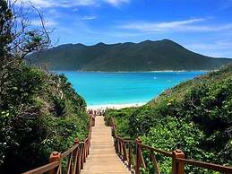 Golden entre o mar e a lagoa