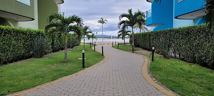 Golden entre o mar e a lagoa