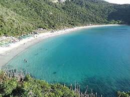 Golden entre o mar e a lagoa